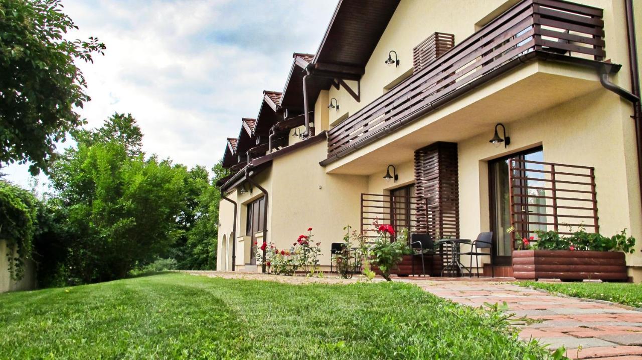 C&C Karo Resort Bacau Exterior photo